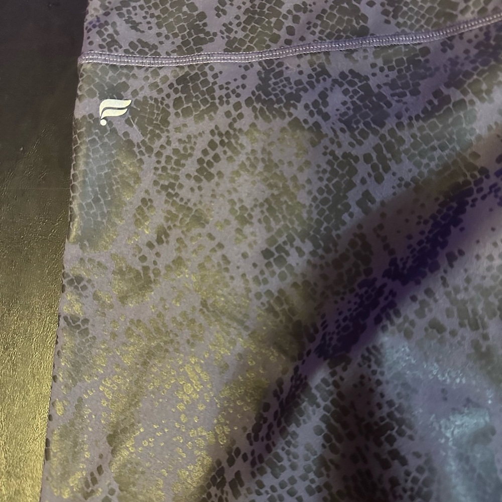 Fabletics Snake Skin Patterned Capri Leggings - image 4